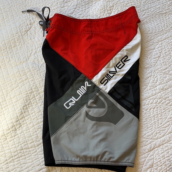 Men’s Quiksilver Board Shorts Size 29 - Picture 4 of 8